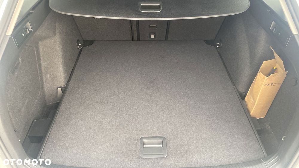 Volkswagen Golf 2.0 TDI Life - 13