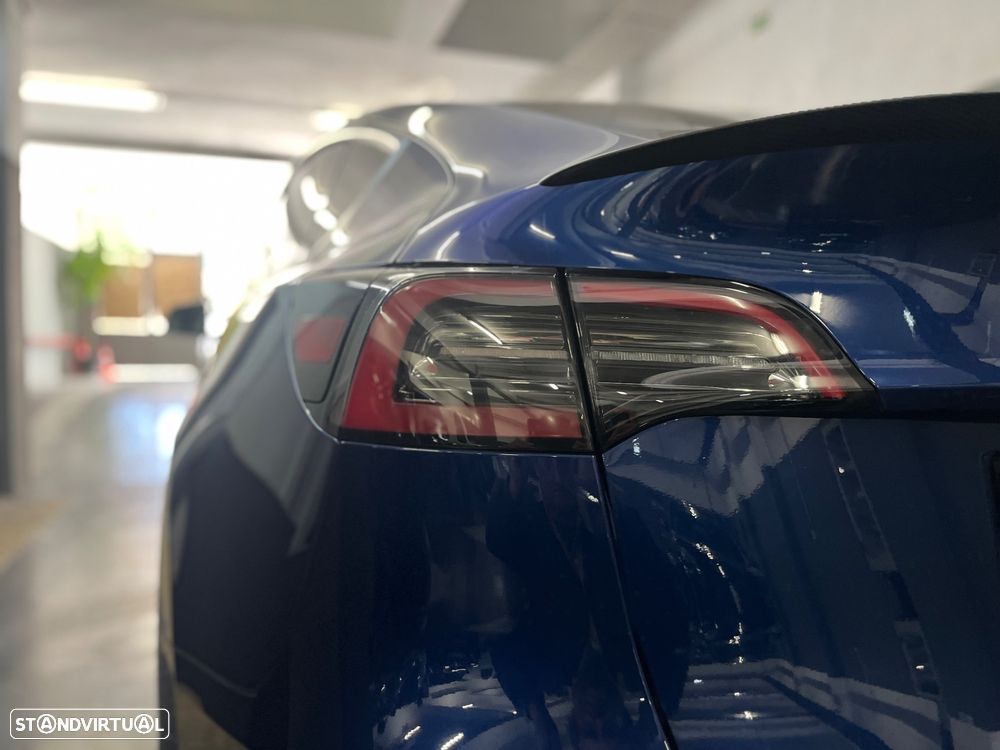 Tesla Model Y Performance Tração Integral - 33