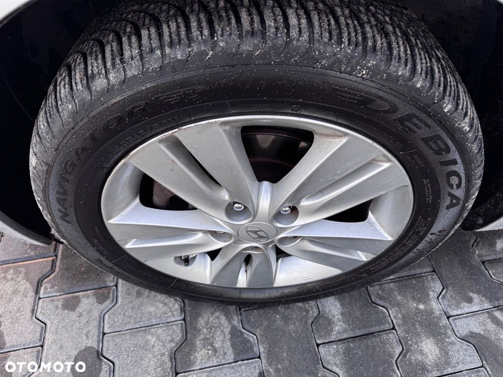 Hyundai ix20 1.6 CRDi blue YES Gold - 11