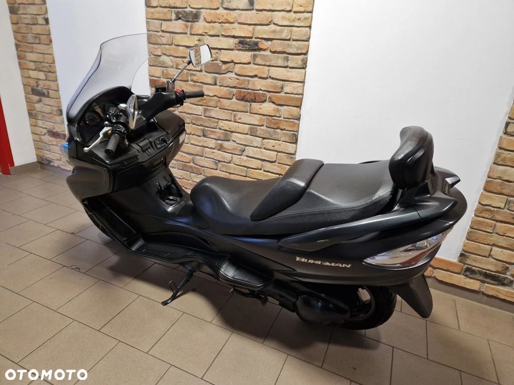 Suzuki Burgman - 11