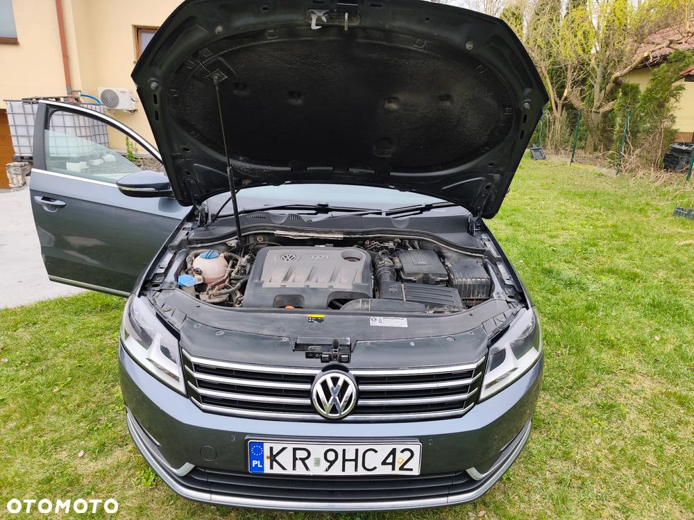 Volkswagen Passat 2.0 TDI DPF BlueMotion Technology Comfortline - 12