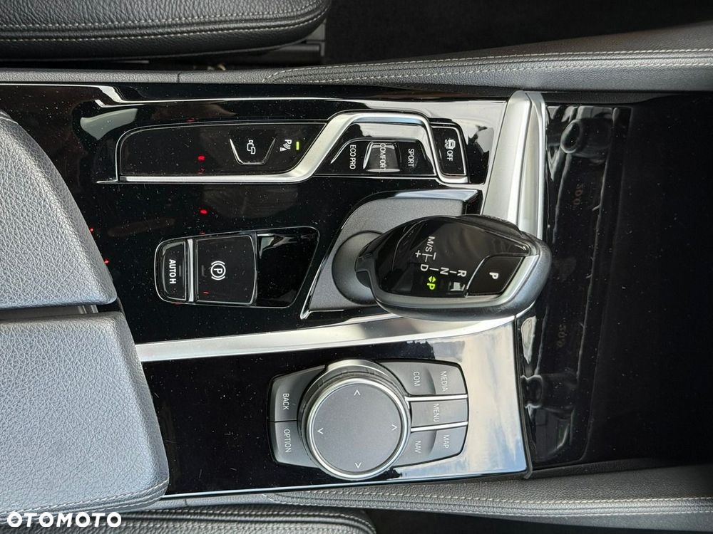 BMW Seria 5 - 38