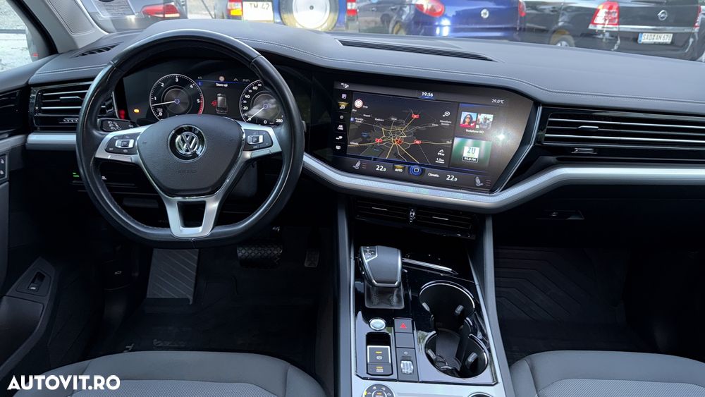 Volkswagen Touareg V6 TDI Style - 12