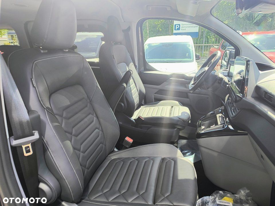 Ford Tourneo Custom - 10