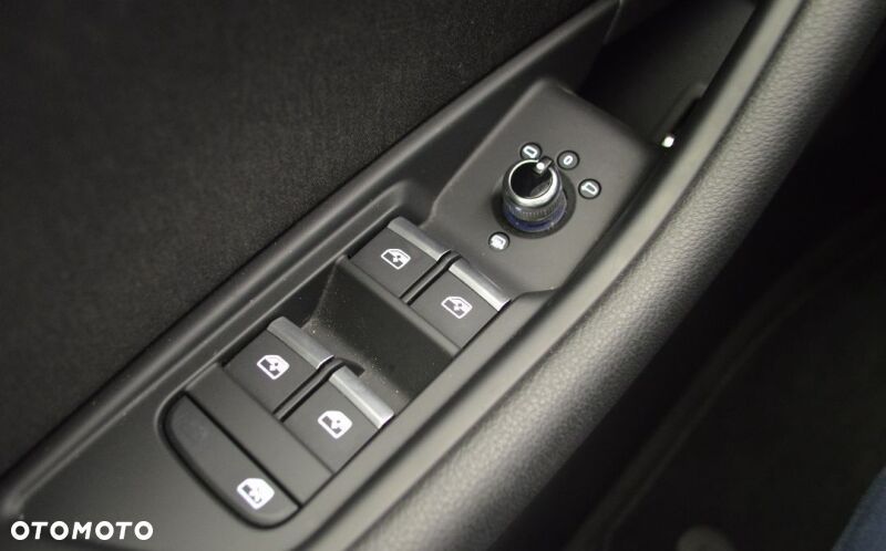 Audi A4 Limousine - 4