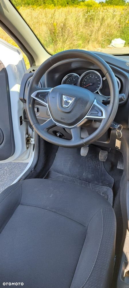 Dacia Logan 1.2 16V Access - 9