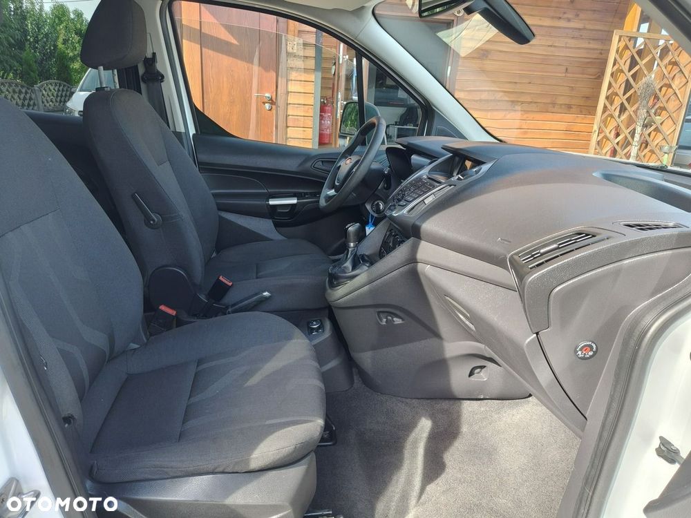 Ford Transit Connect - 19