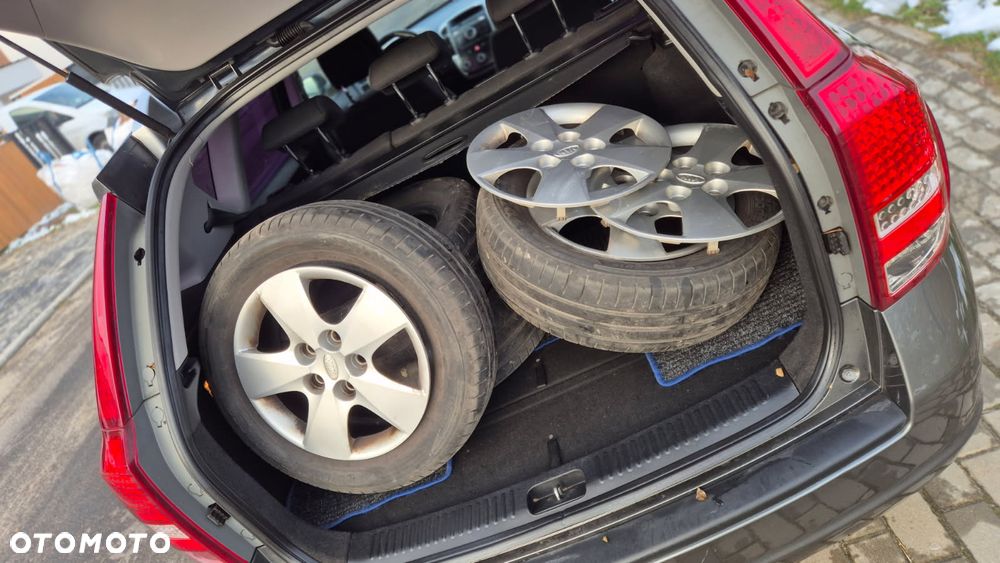 Kia Ceed 1.4 Comfort + - 7