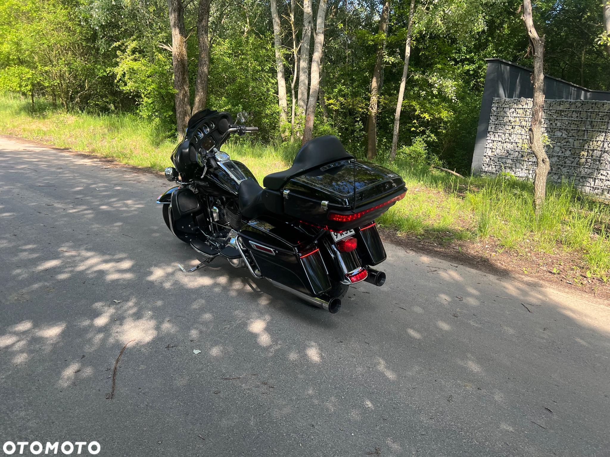 Harley-Davidson FLH Electra Glide - 9