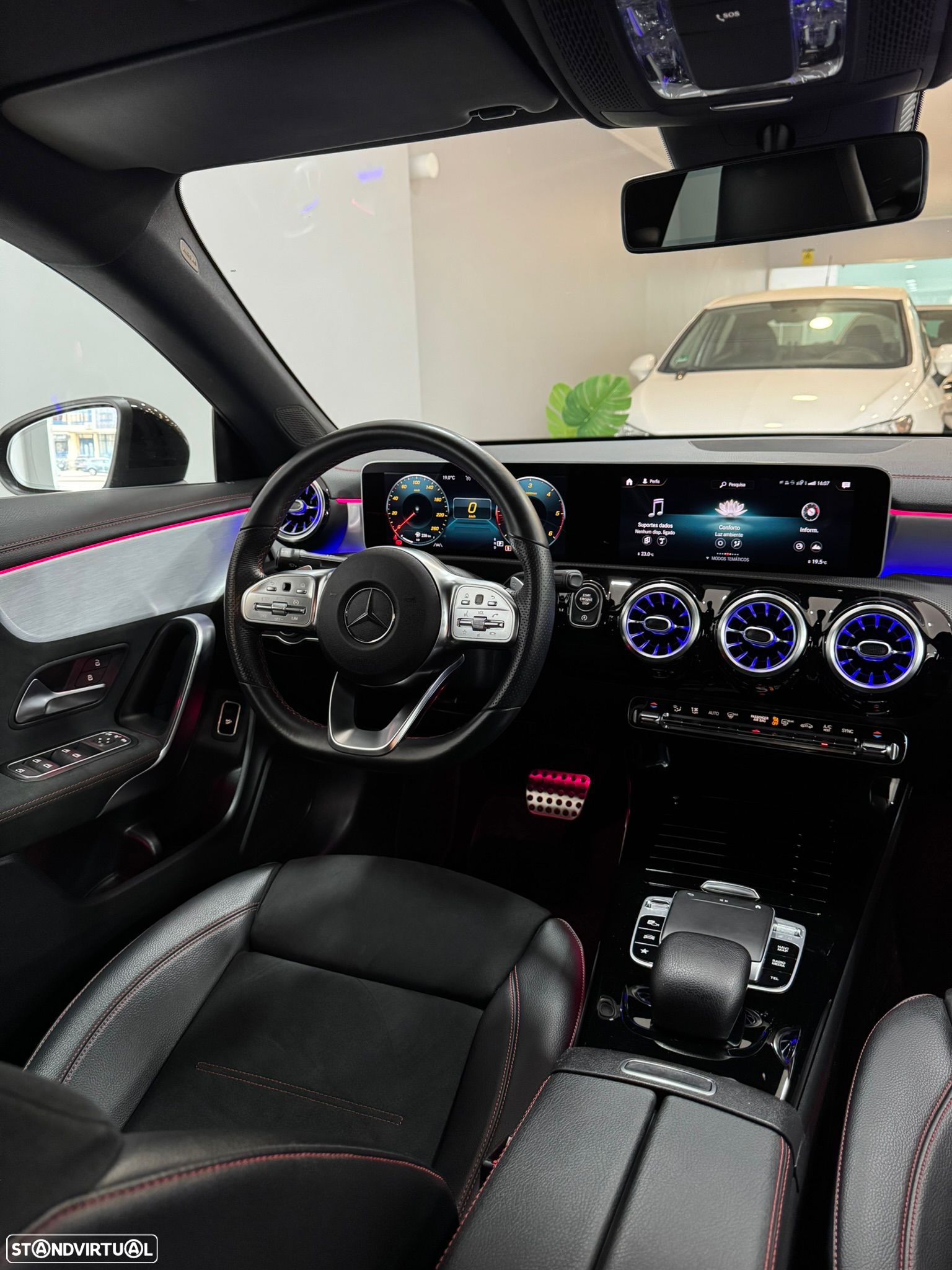 Mercedes-Benz CLA 180 d Shooting Brake 7G-DCT AMG Line - 10