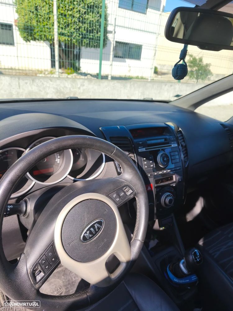 Kia Venga 1.4 CRDi TX ISG - 13