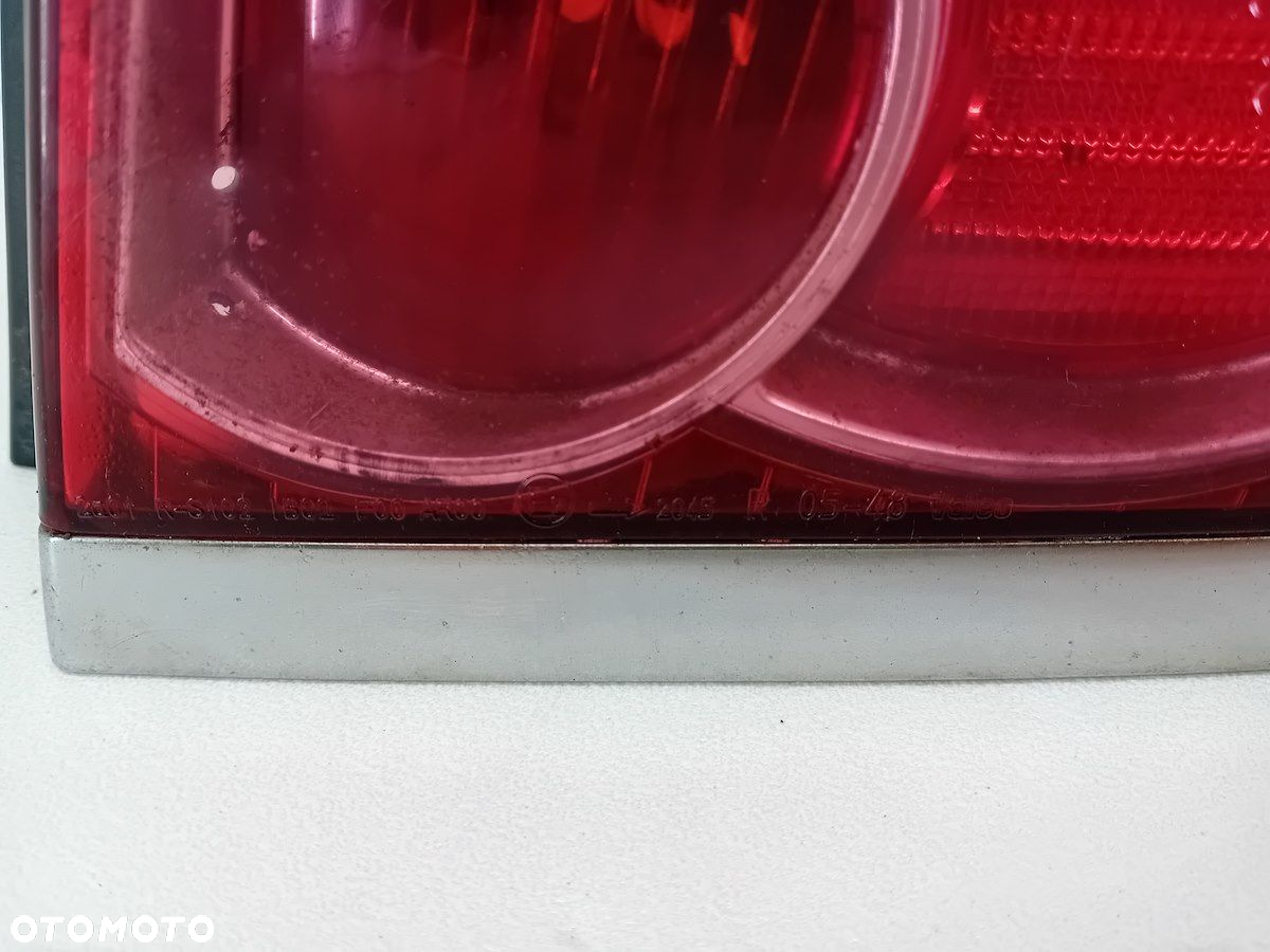 LAMPA TYLNA PRAWA TOYOTA AVENSIS II T25 1.8 16V BENZYNA HATCHBACK 05-48 - 7