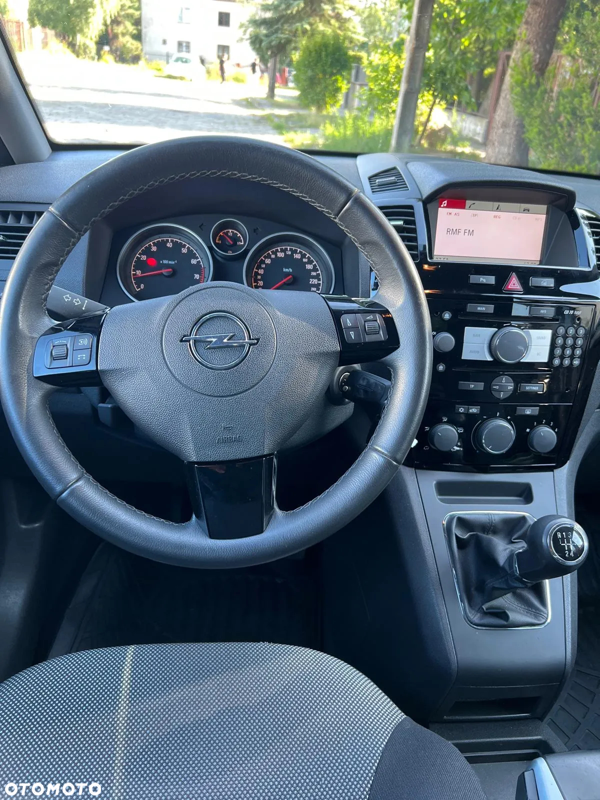 Opel Zafira 1.8 Cosmo - 8