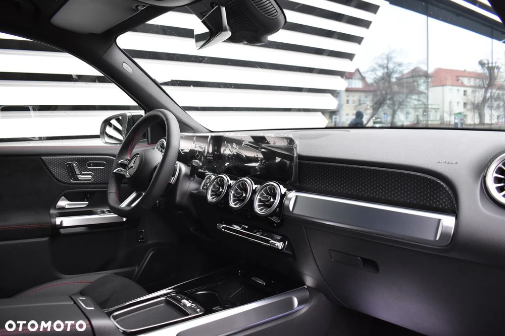 Mercedes-Benz GLB 200 d 4Matic 8G-DCT Edition AMG Line - 12