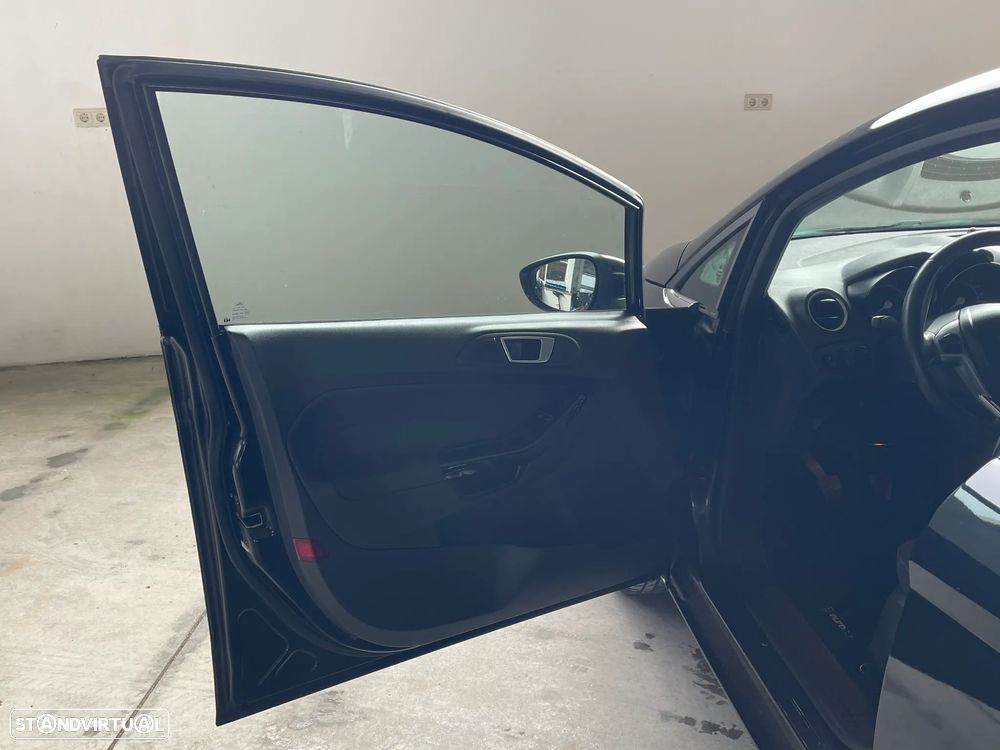 Ford Fiesta 1.0 EcoBoost S&S TITANIUM - 8