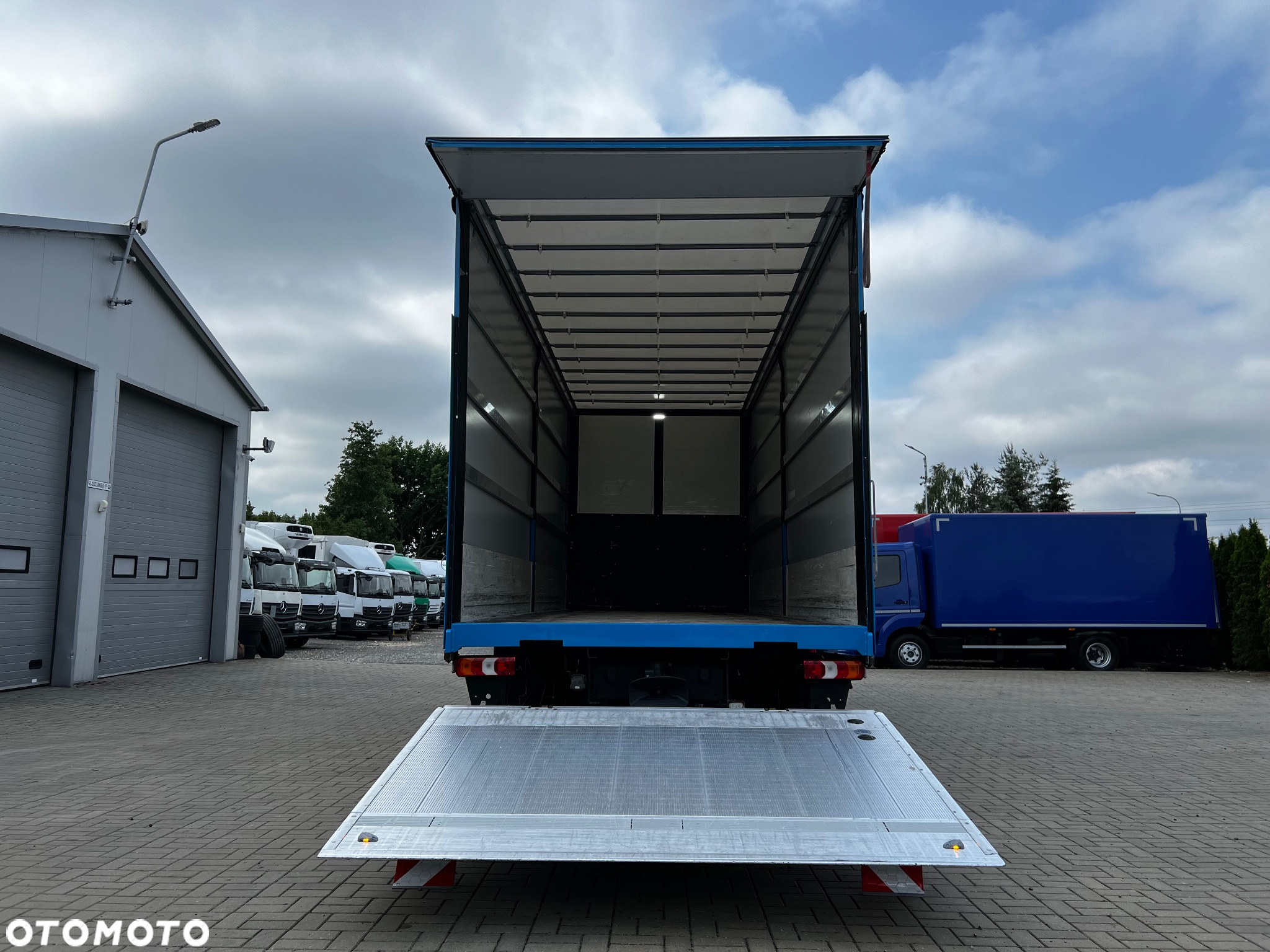 Mercedes-Benz ATEGO - 18