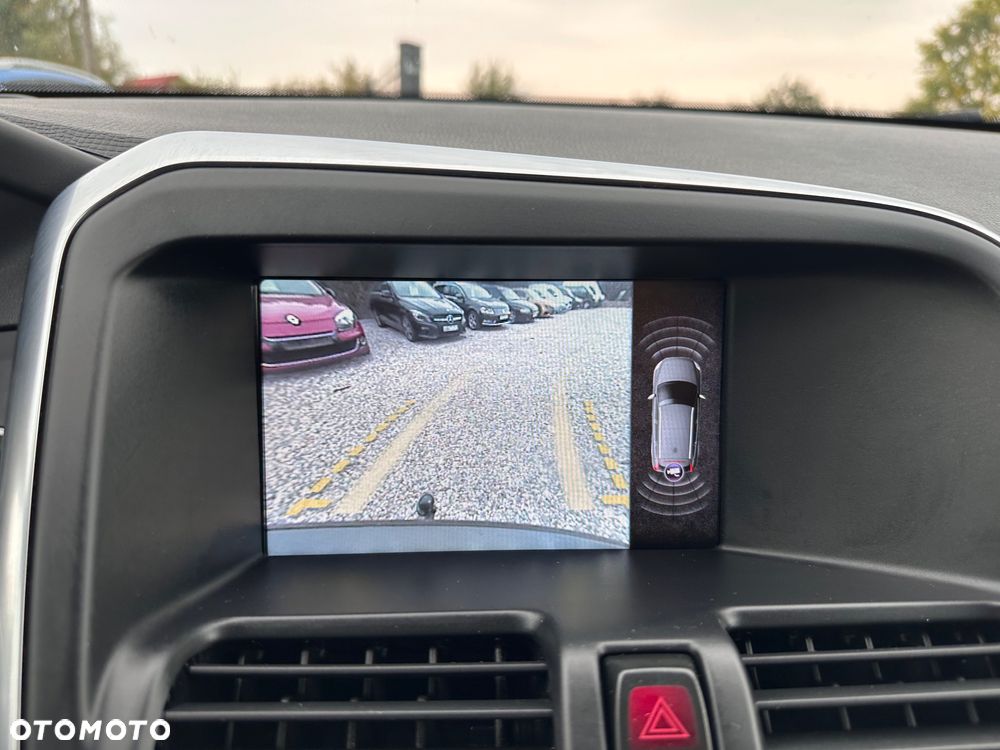 Volvo XC 60 D5 AWD Geartronic Summum - 15