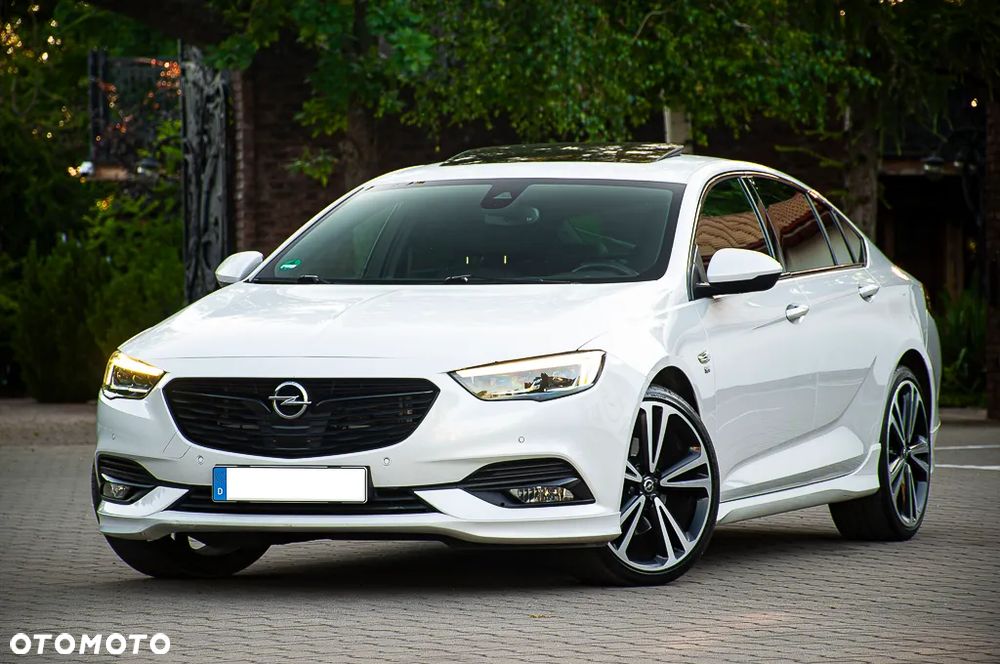 Opel Insignia 2.0 BiTrb D 4x4 Automatik Exclusive - 12