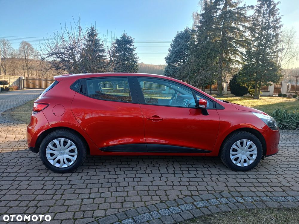 Renault Clio 1.2 16V 75 Limited - 21