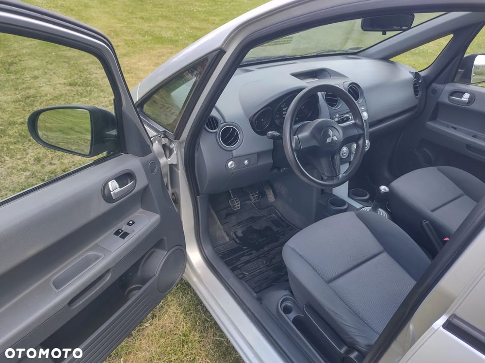 Mitsubishi Colt 1.3 Invite - 9