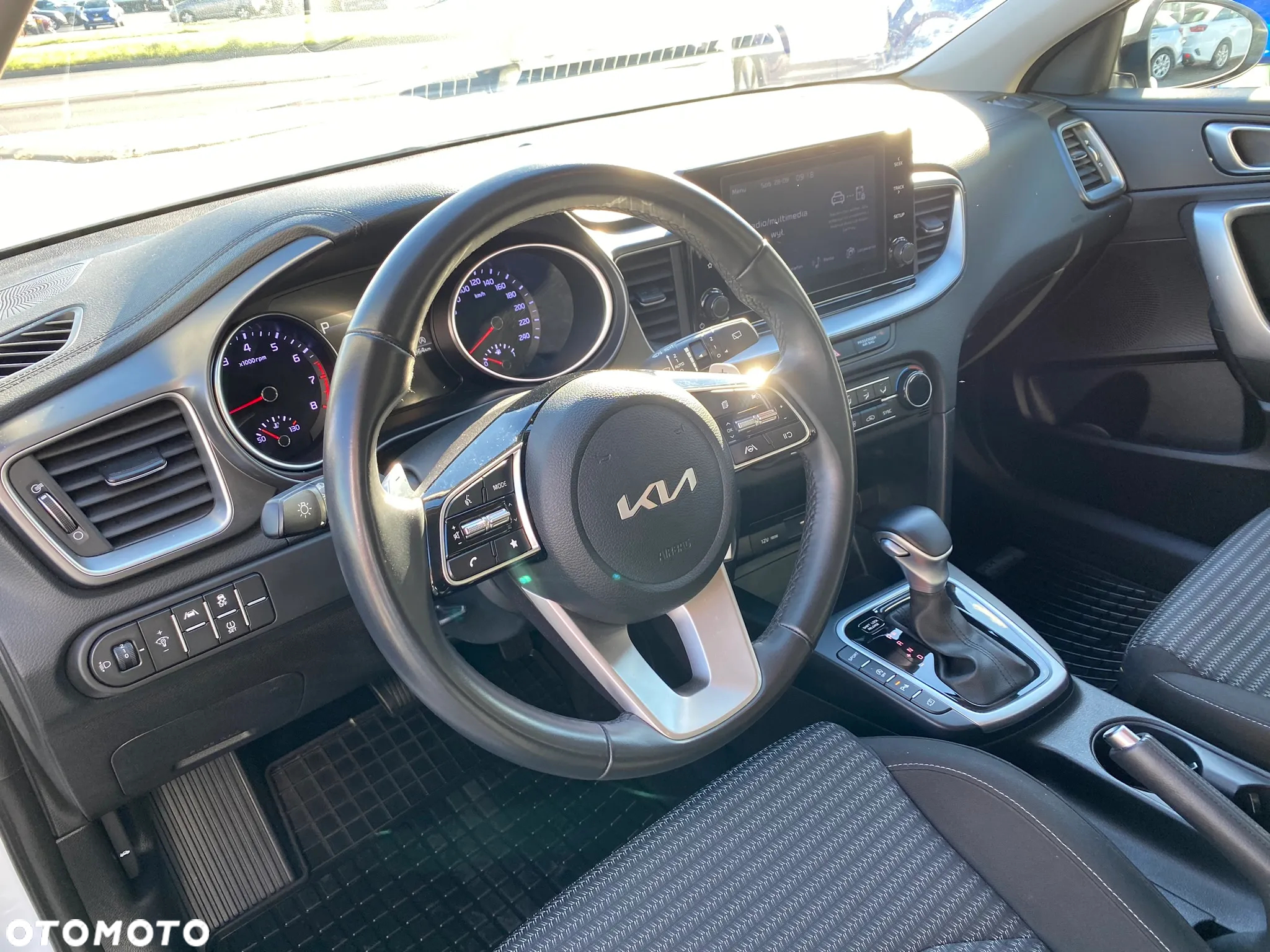 Kia Ceed 1.5 T-GDI M DCT - 12