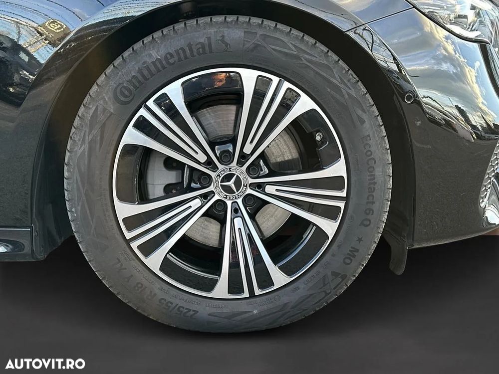 Mercedes-Benz E 220 d 4MATIC Aut. - 16