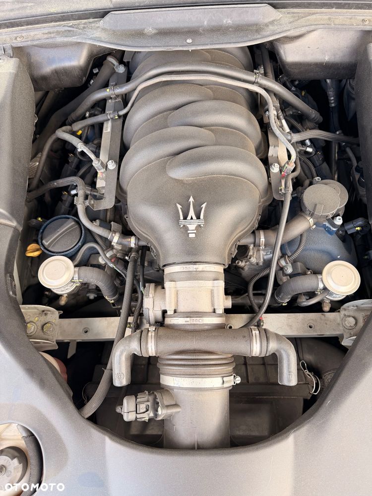 Maserati GranTurismo Automat - 12
