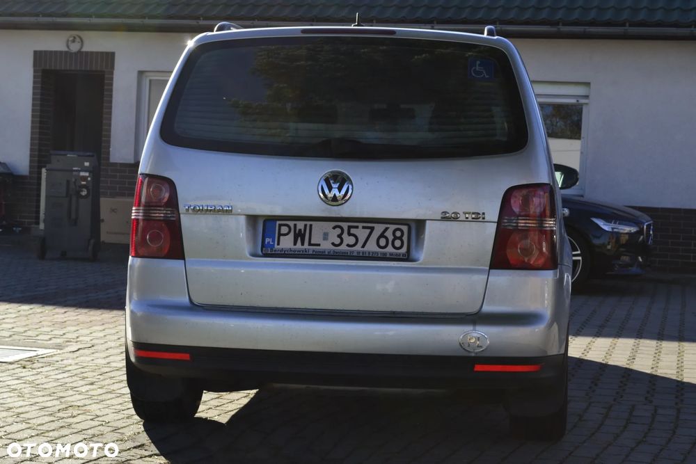 Volkswagen Touran - 6