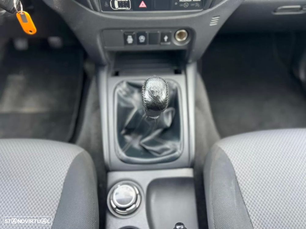 Mitsubishi L200 2.3 DI-D CD Invite 4WD - 13