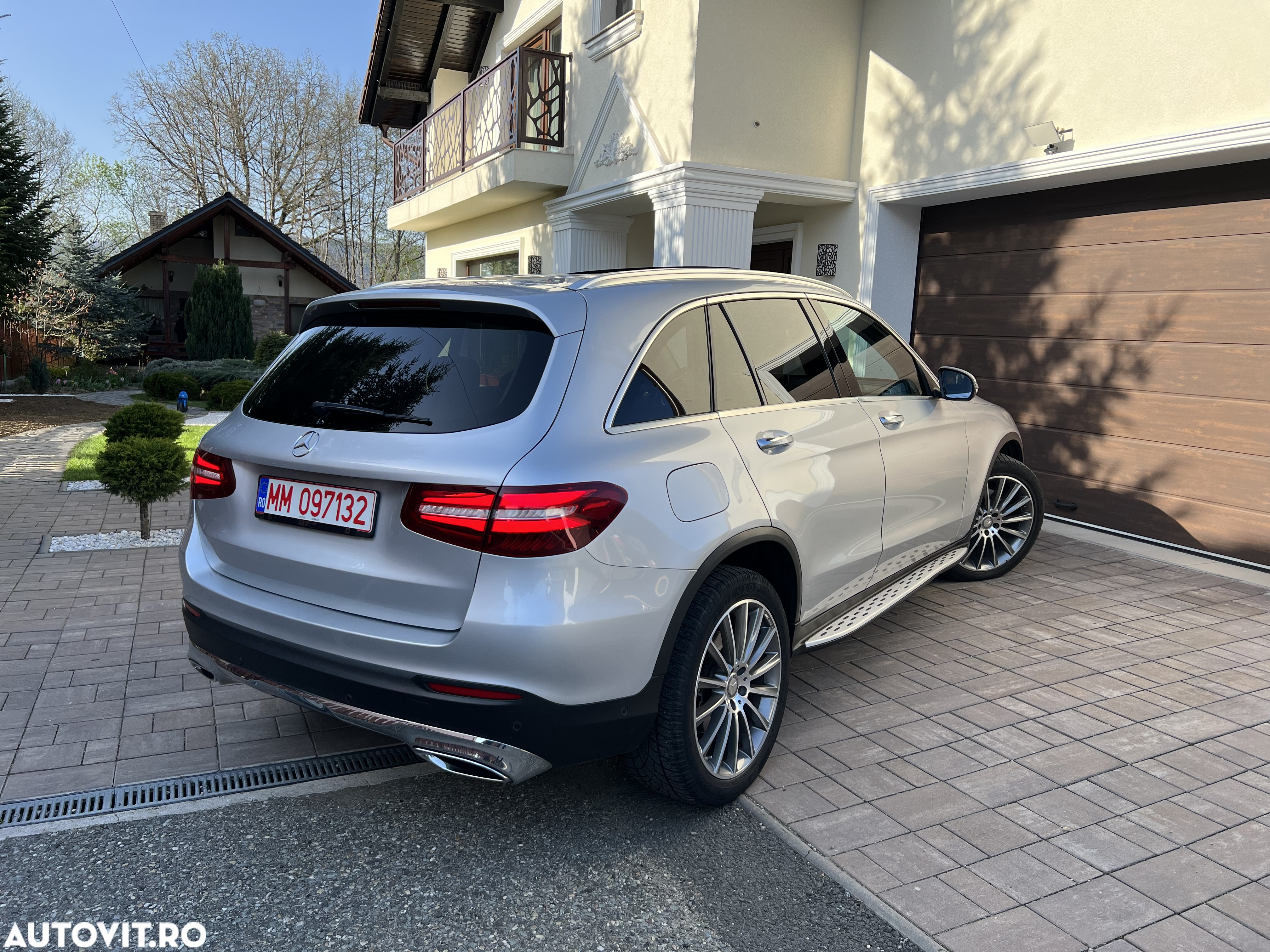 Mercedes-Benz GLC 250 d 4Matic 9G-TRONIC AMG Line - 6