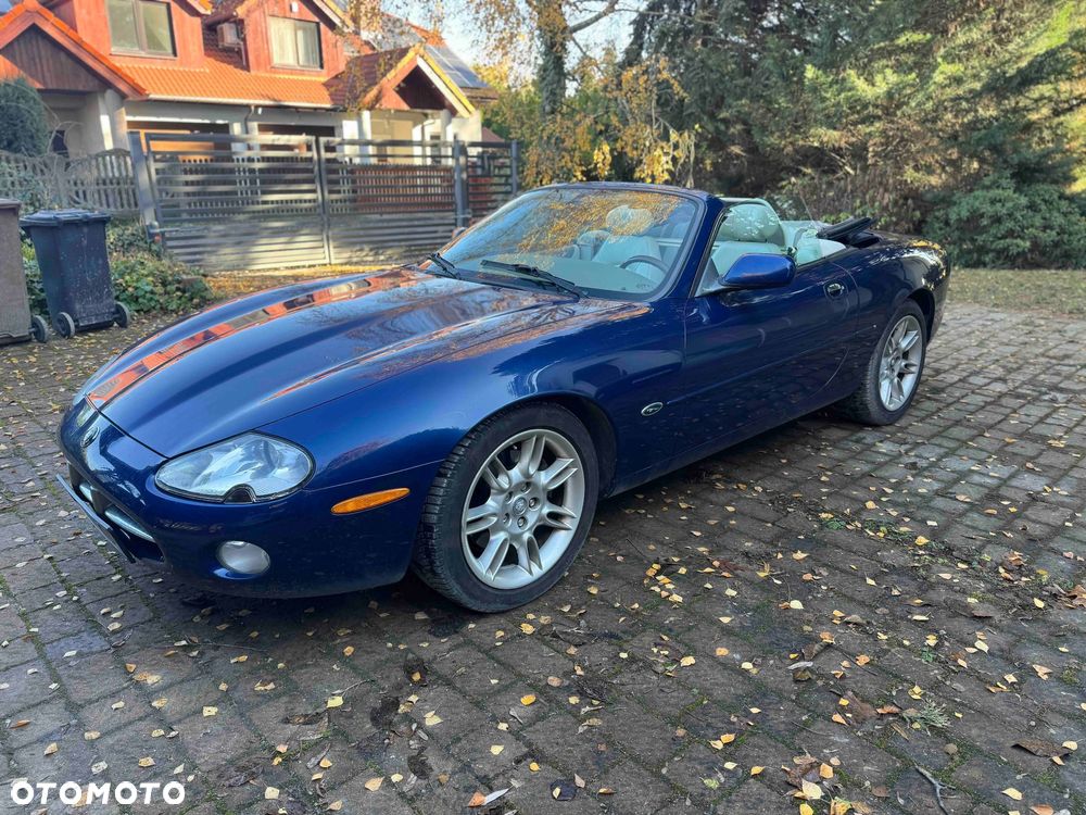 Jaguar XK8 - 6