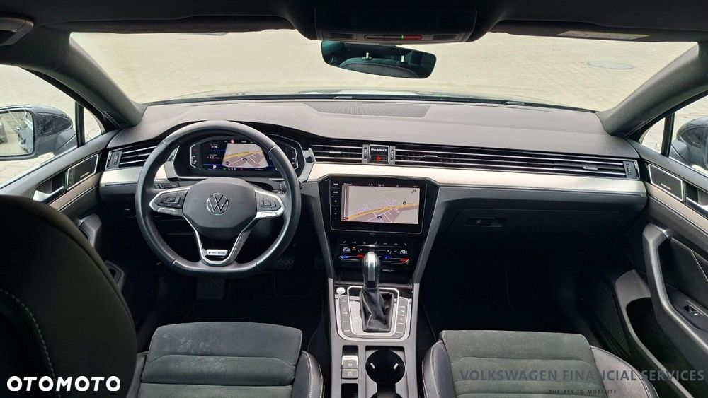 Volkswagen Passat - 8