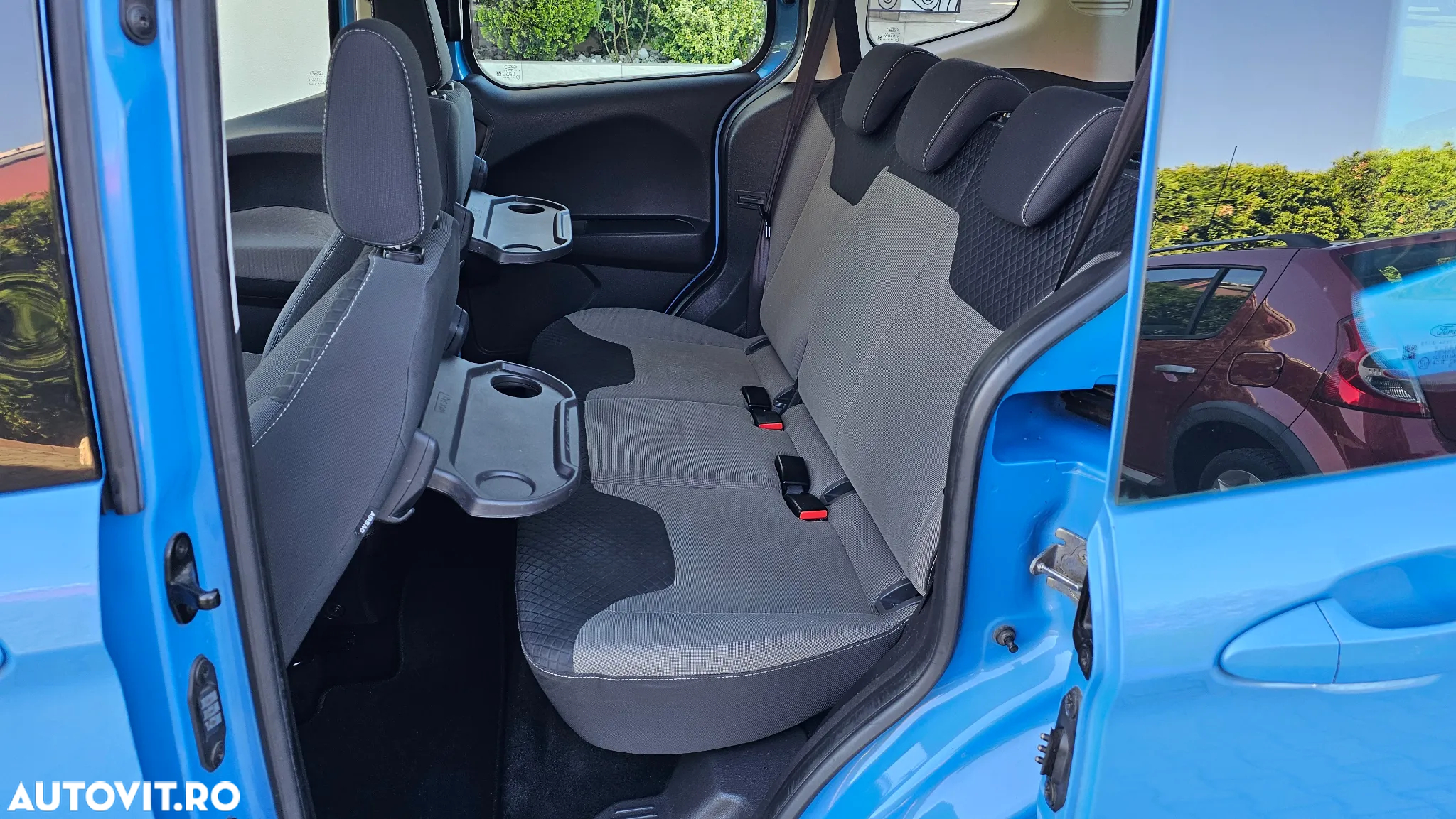 Ford Tourneo Courier 1.5 TDCi Ambiente - 18