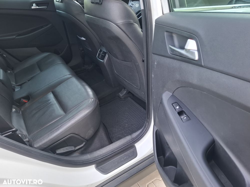 Hyundai Tucson 2.0 CRDI 4WD 6AT Luxury+ - 13