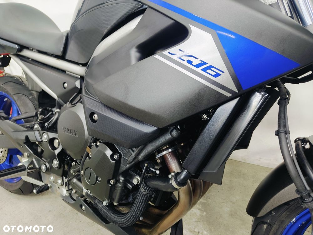 Yamaha XJ - 6