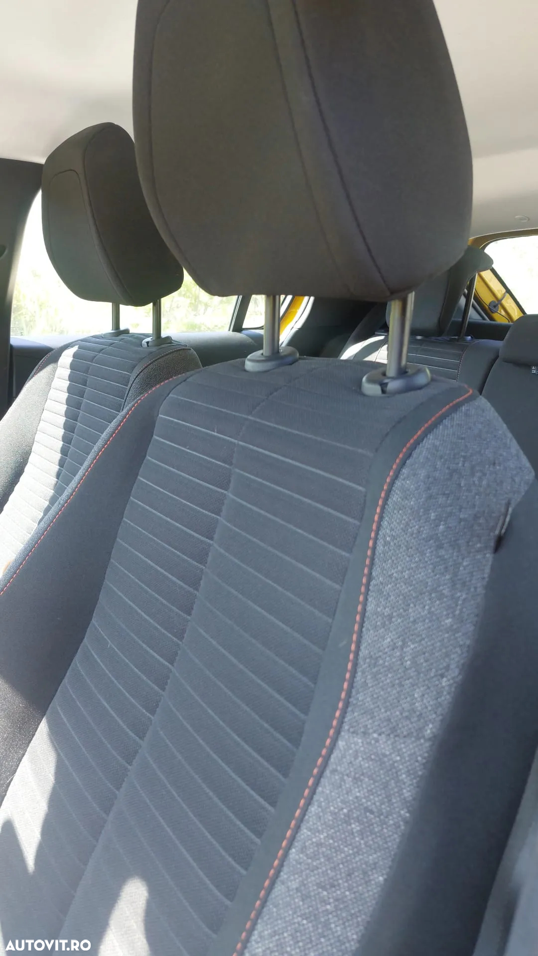 Peugeot 208 1.2 L PureTech STT Active - 6