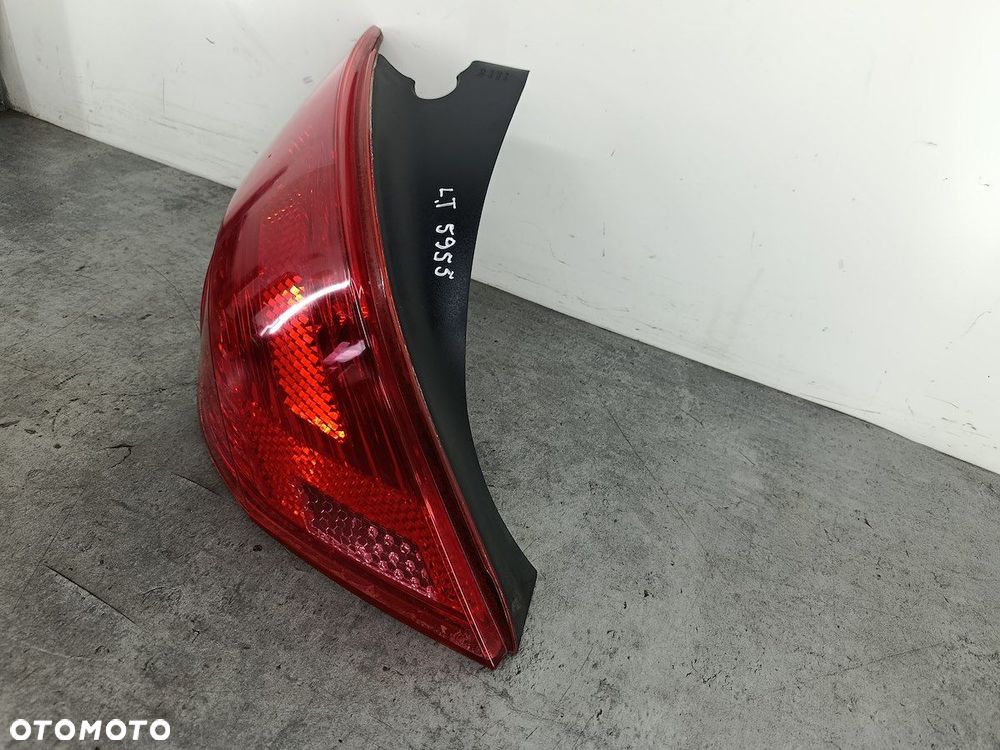 LAMPA TYLNA LEWA PEUGEOT 308 I 9680425980 HATCHBACK 3D - 3