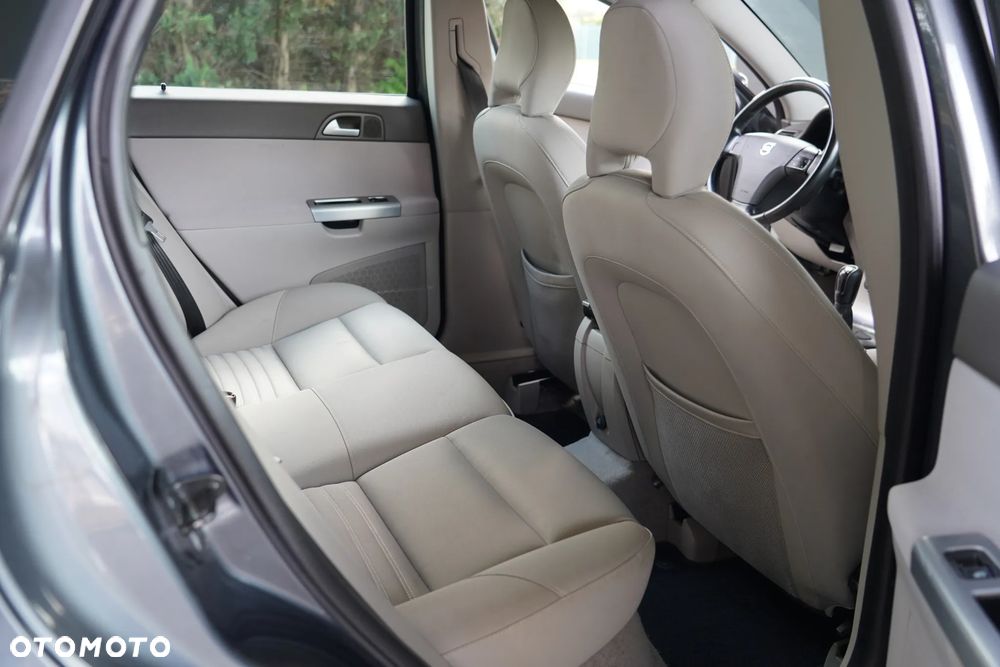 Volvo V50 2.0D - 11