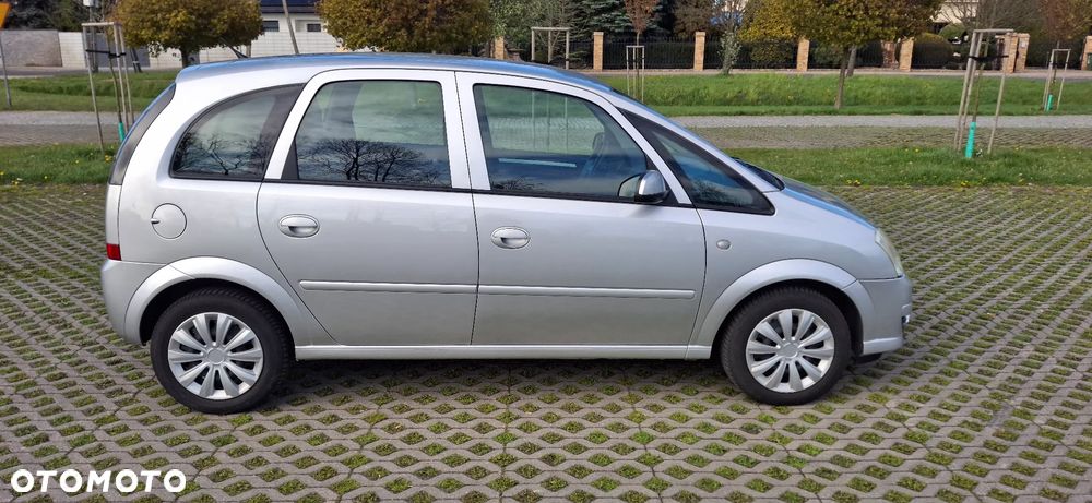 Opel Meriva 1.6 16V (Essentia) - 8