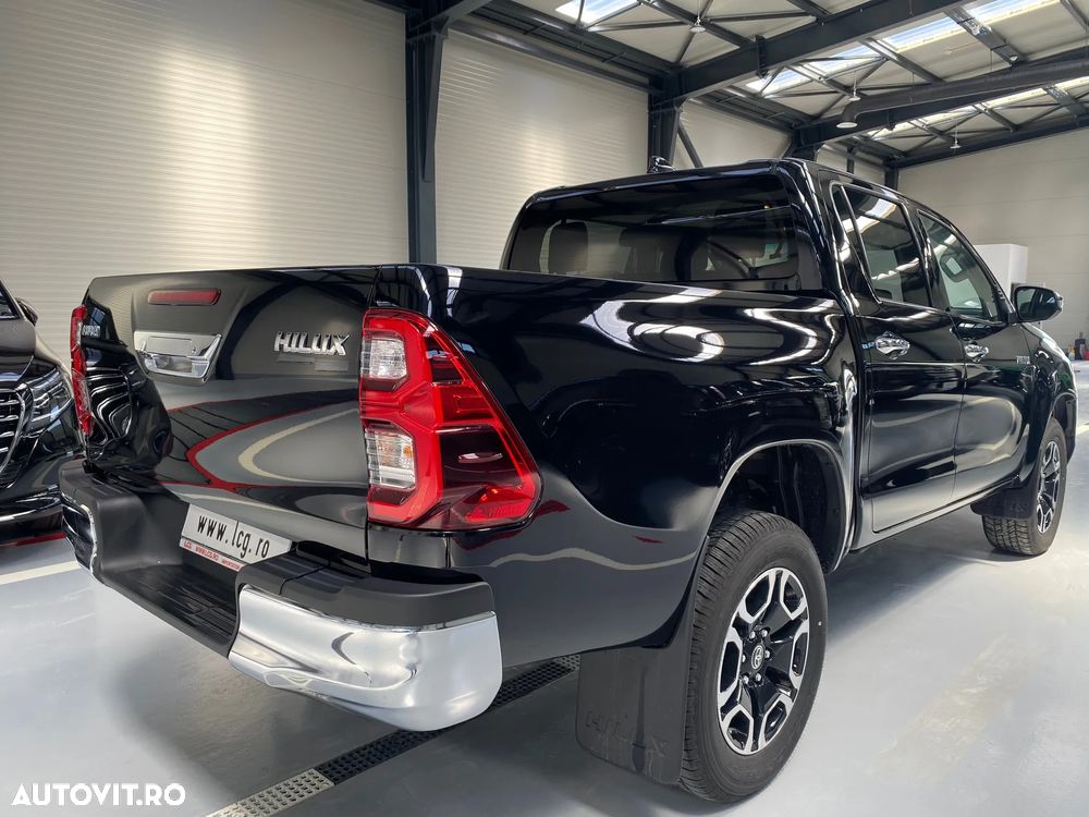 Toyota Hilux 2.8D 204CP 4x4 Double Cab AT MHEV Invincible - 3