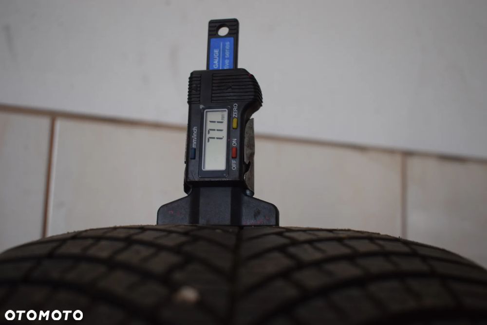 R17 215/50 Goodyear Vector 4 Seasons GEN-3 2024r Cena za parę - 5