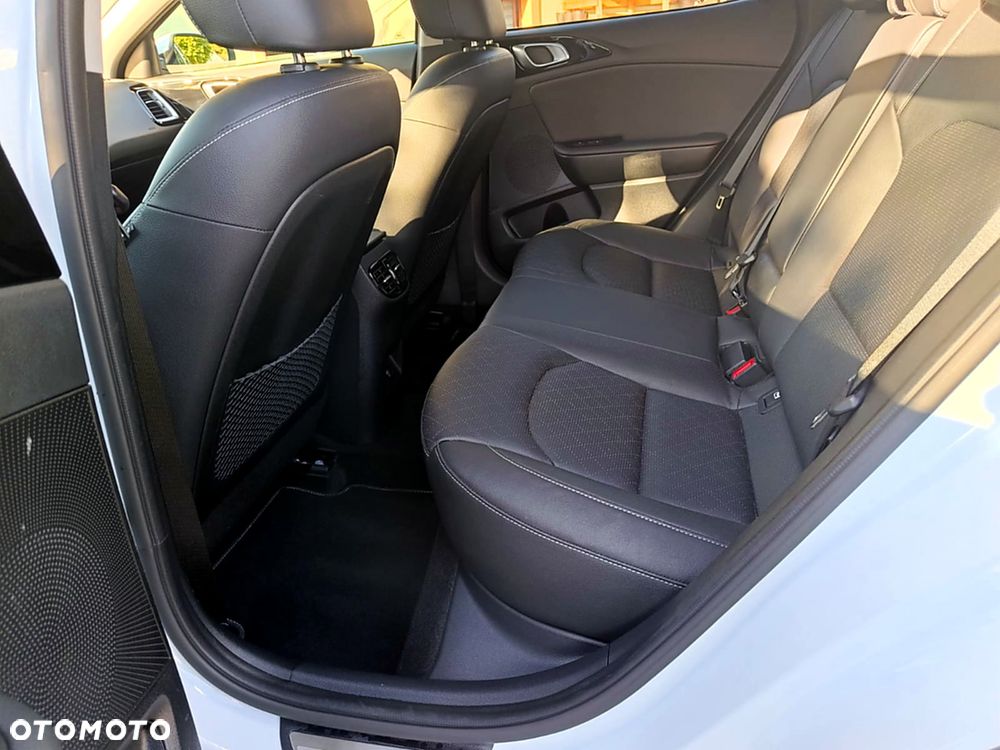 Kia XCeed 1.6 T-GDI OPF DCT7 PLATINUM - 17