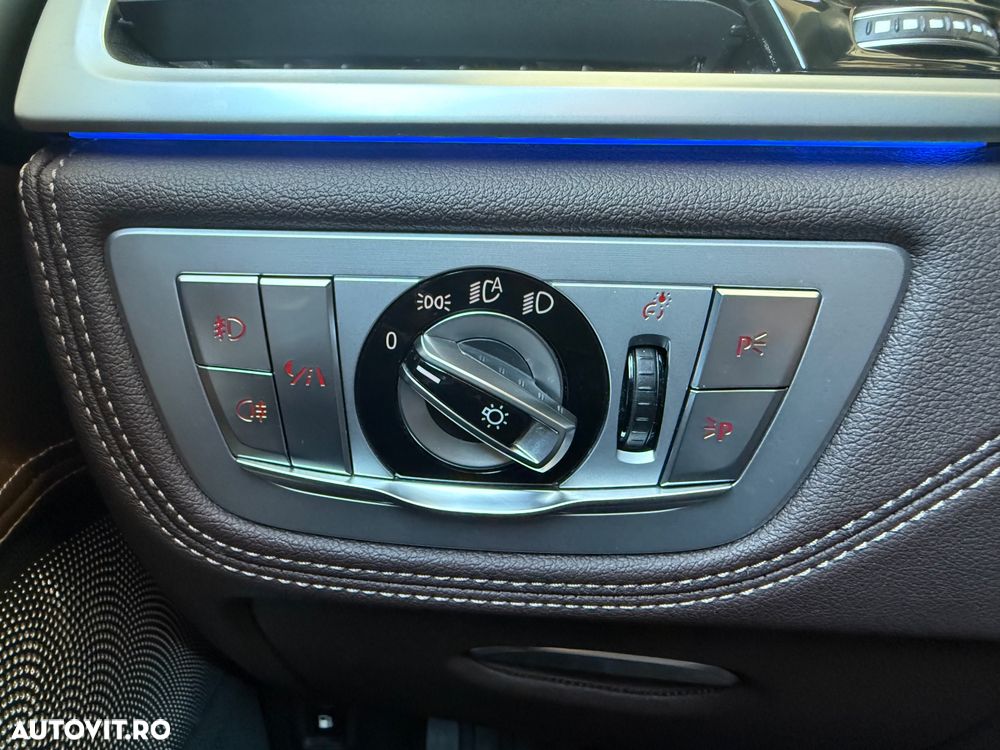 BMW Seria 7 740Le xDrive iPerformance - 35