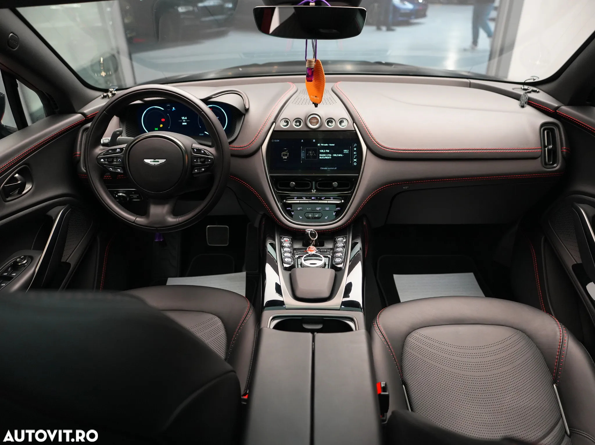 Aston Martin DBX Standard - 15