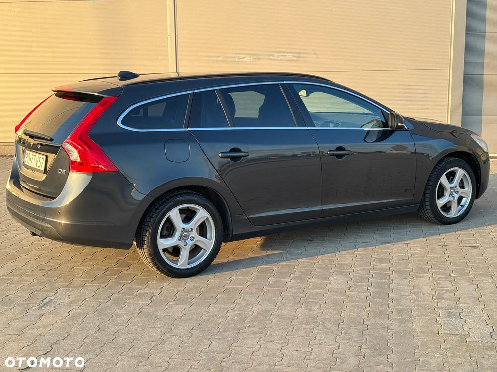 Volvo V60 D3 Geartronic Momentum - 22