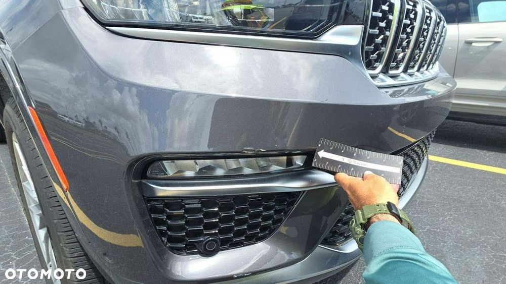 Jeep Grand Cherokee - 13