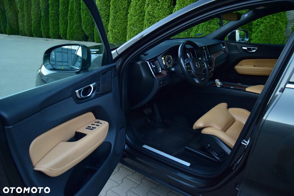 Volvo XC 60 B5 B AWD Inscription - 21