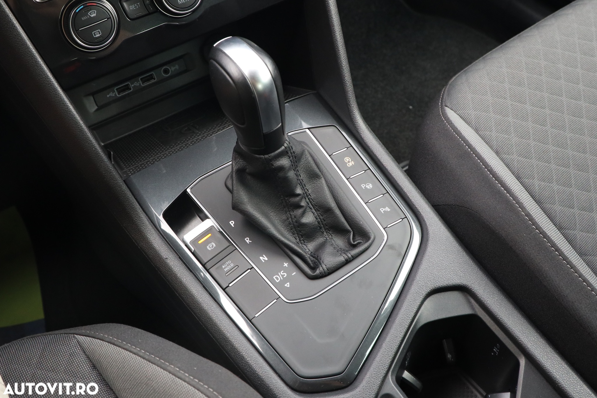 Volkswagen Tiguan 2.0 TDI DPF DSG Comfortline - 24