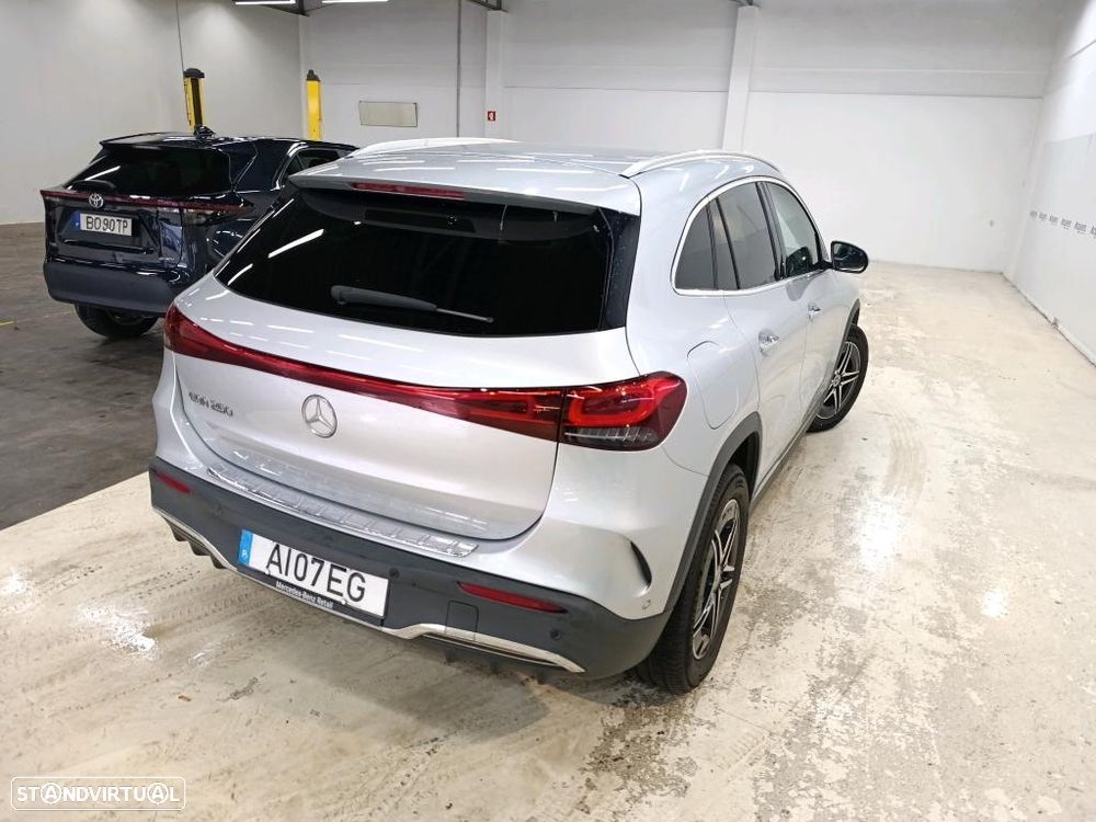 Mercedes-Benz EQA 250 Progressive - 3