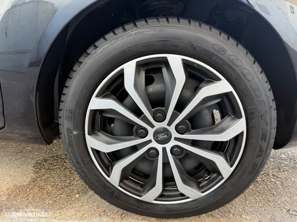 Ford Fiesta 1.25 Techno - 25